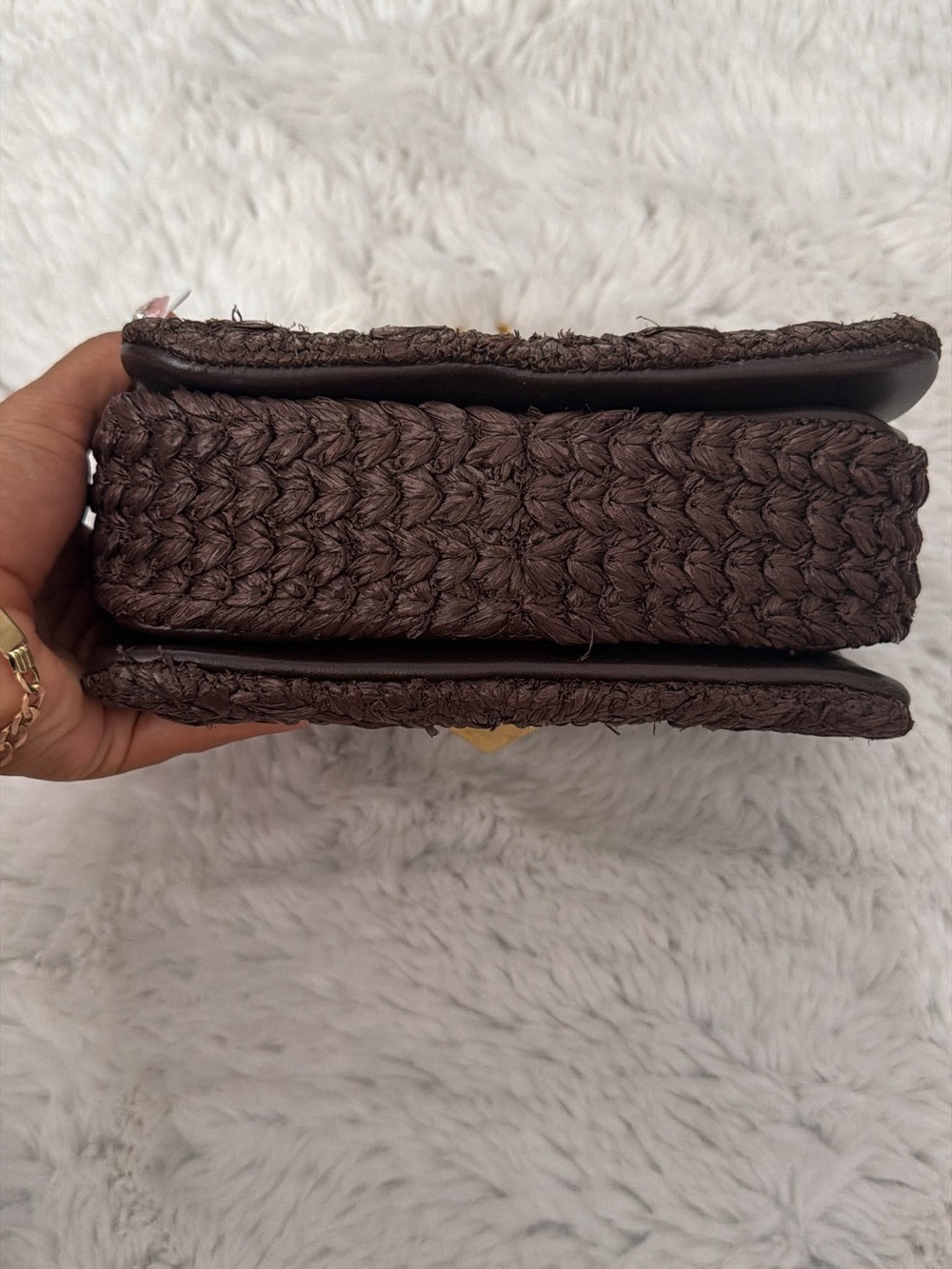 VALENTINO GARAVANI
Raffia One Stud Chain Clutch Dark Brown - Picture 6 of 6